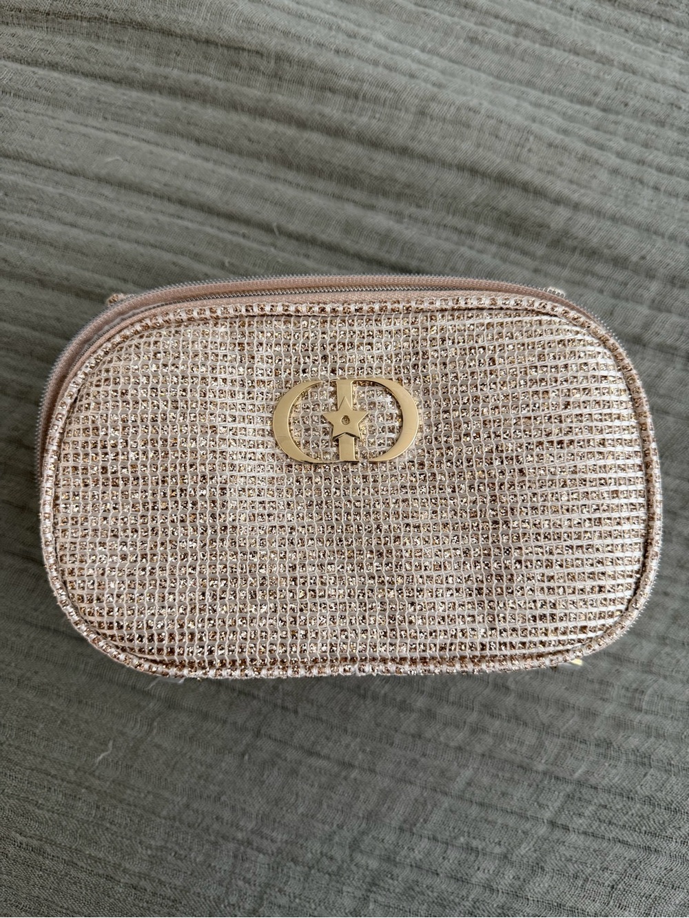 Dior beauty limited edition cosmetic bag - Picture 13 of 16